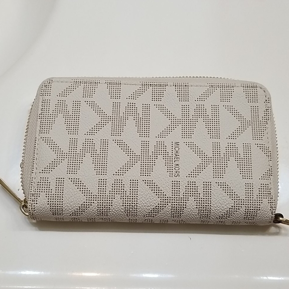 Wallet - Picture 2 of 5